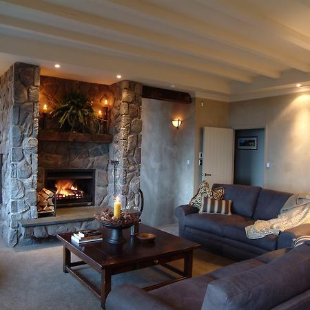 Tauhara Sunrise Lodge Taupo Bagian luar foto