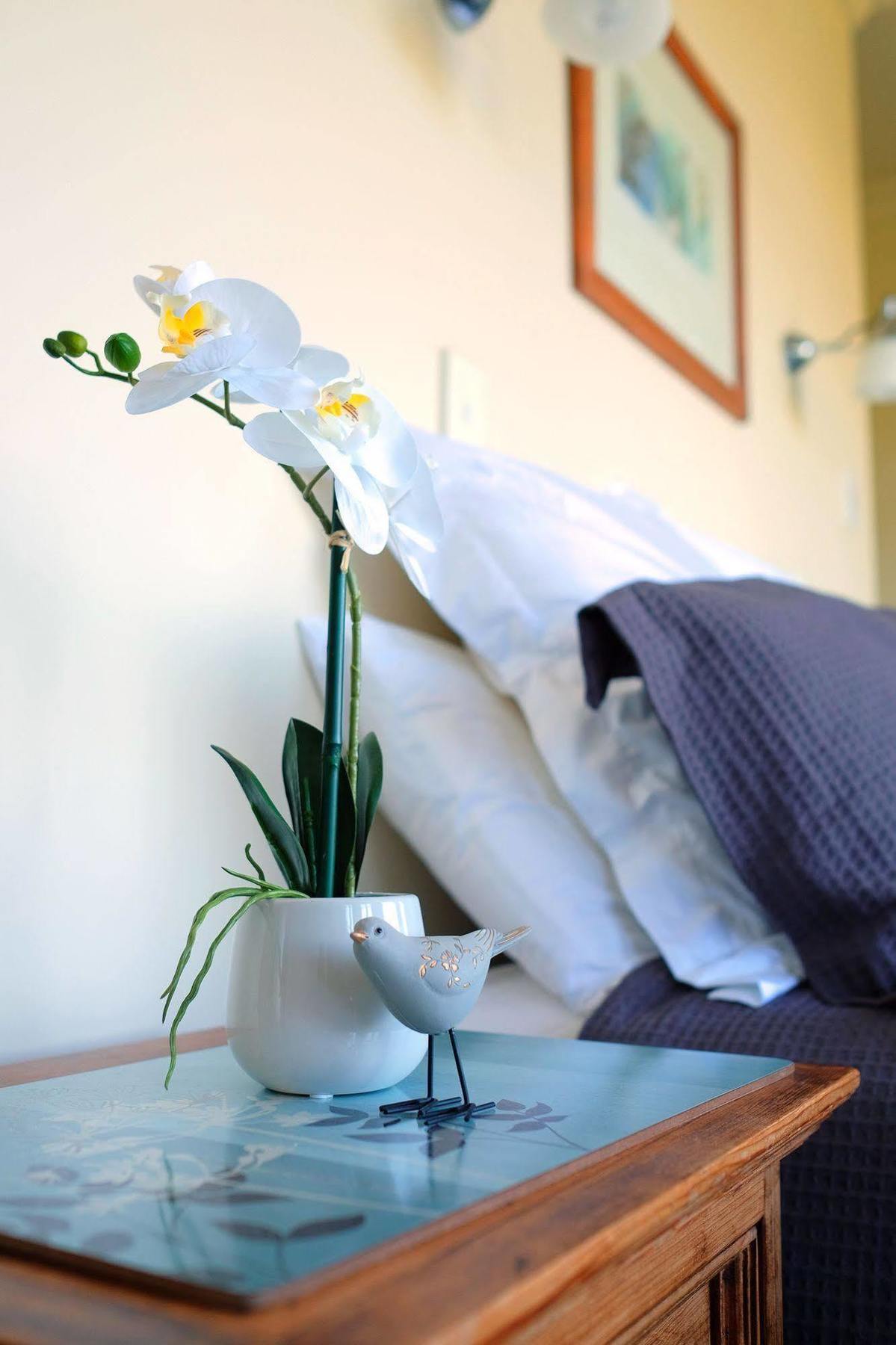 Tauhara Sunrise Lodge Taupo Bagian luar foto