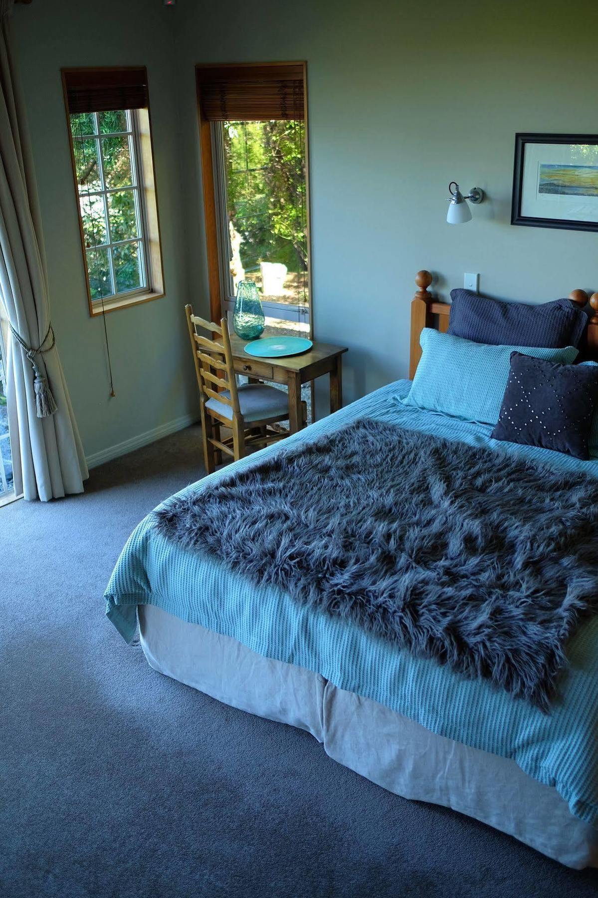Tauhara Sunrise Lodge Taupo Bagian luar foto