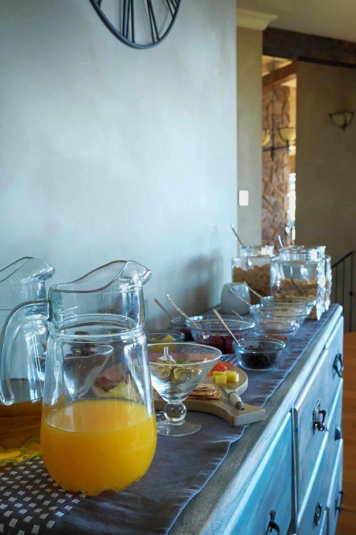 Tauhara Sunrise Lodge Taupo Bagian luar foto